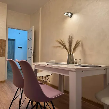 з балконом у новобудові вулиця вашингтона-шафарика * Lemberg