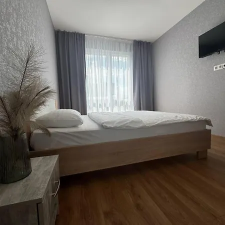 з балконом у новобудові вулиця вашингтона-шафарика Apartment