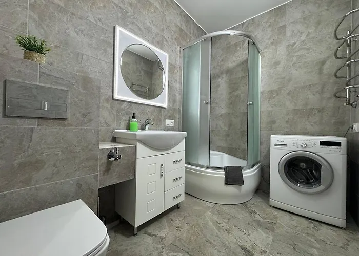 з балконом у новобудові вулиця вашингтона-шафарика Apartment Lemberg