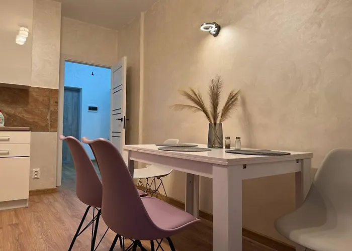 з балконом у новобудові вулиця вашингтона-шафарика * Lvov